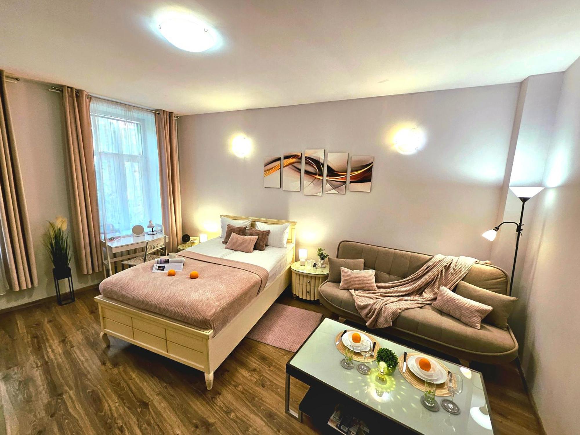 Romantic Apt-great Location- Center-free Parking-self Check-in- Old Town 20 Min Riga